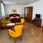 Punta krevet i doručak Sibuljina