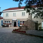 krevet i doručak Punta 4*